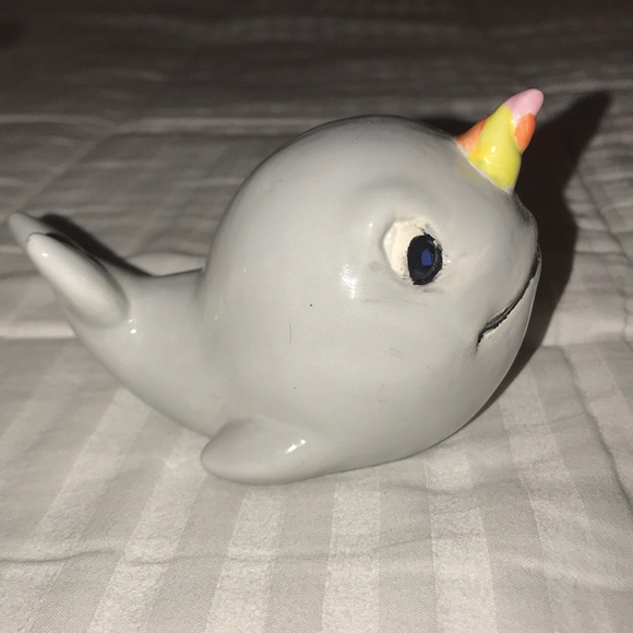 Tiny tot glass painted whale - Picture 4 of 4